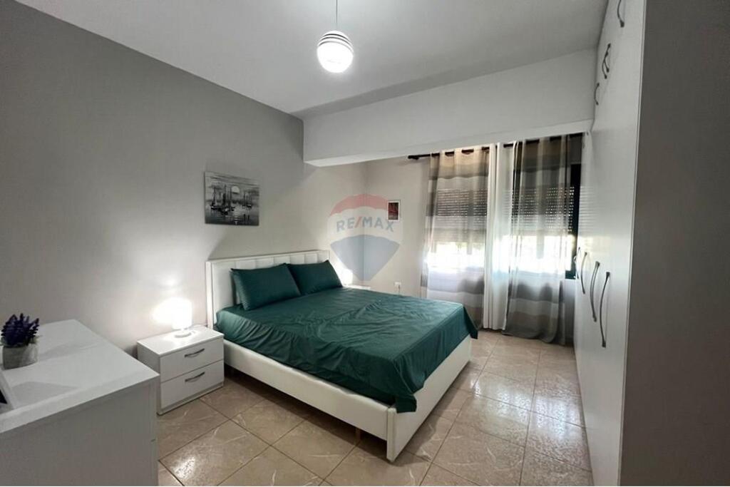 Jepet me qira apartament 2+1 Kopshtit Zoologjik !