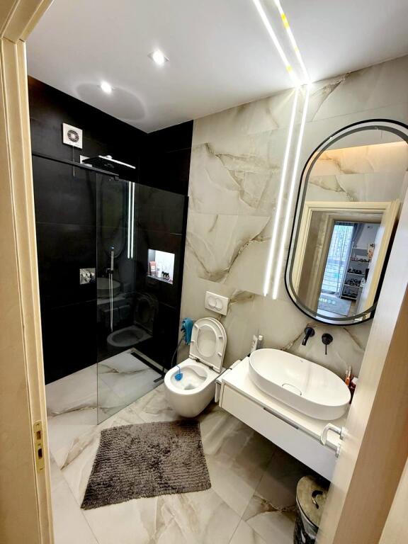 SUPER APARTAMENT ME QERA NE ASTIR