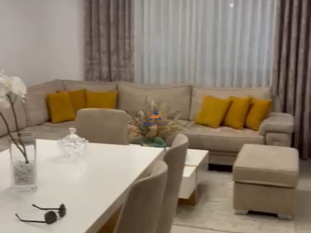 VENDESI APPARTAMENTO 2+1+2 BALCONI A "MISTO MAME" 204000 EURO