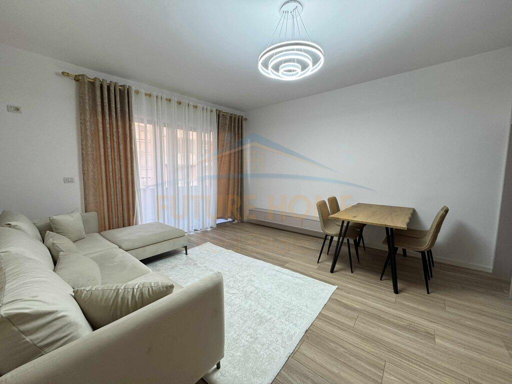 Shitet , Apartament 1+1, Astir pranë Bar Artistit