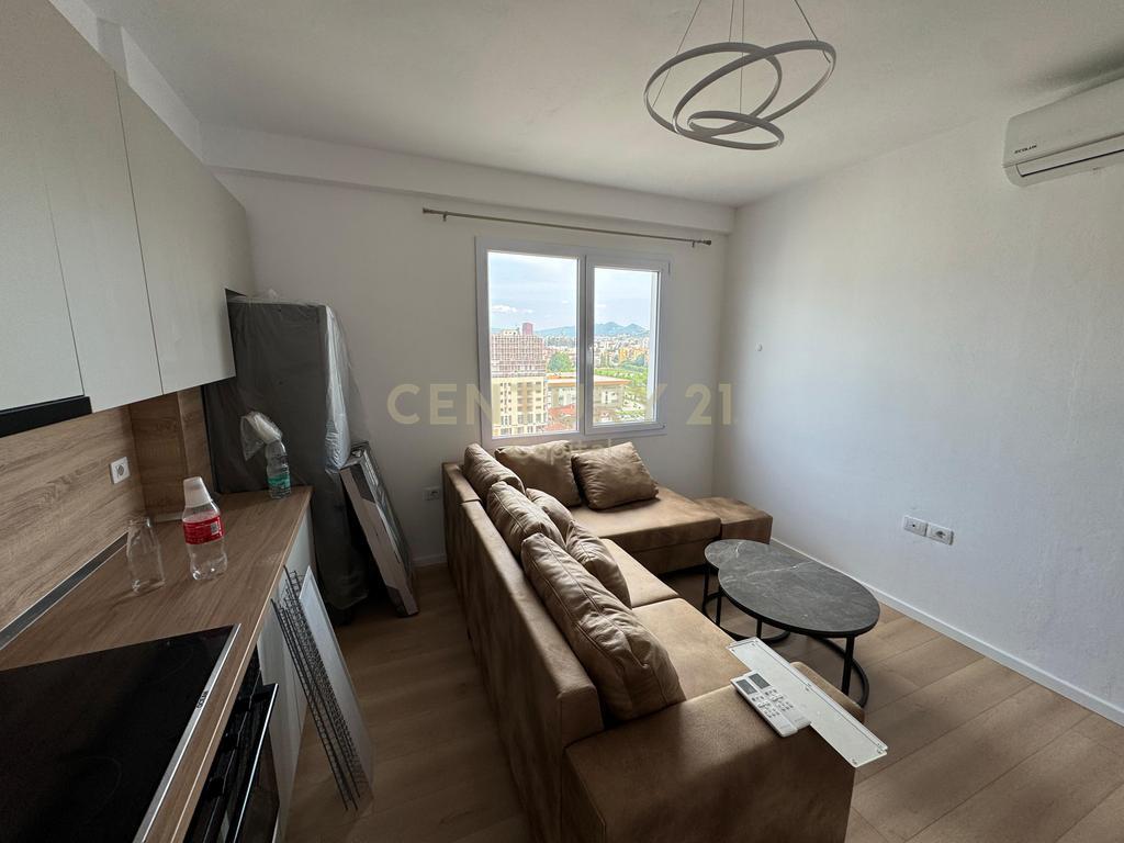 Appartamento 2+1 in affitto presso l'ex Campo di Aviazione, Tirana