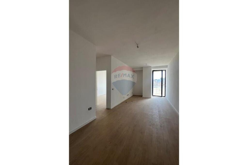 Apartament 1+1 Ne Shitje Te Mine Peza!