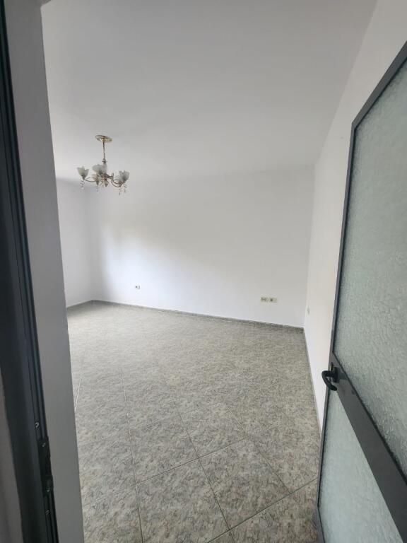 Shitet apartament 1+1 ne Ali Dem