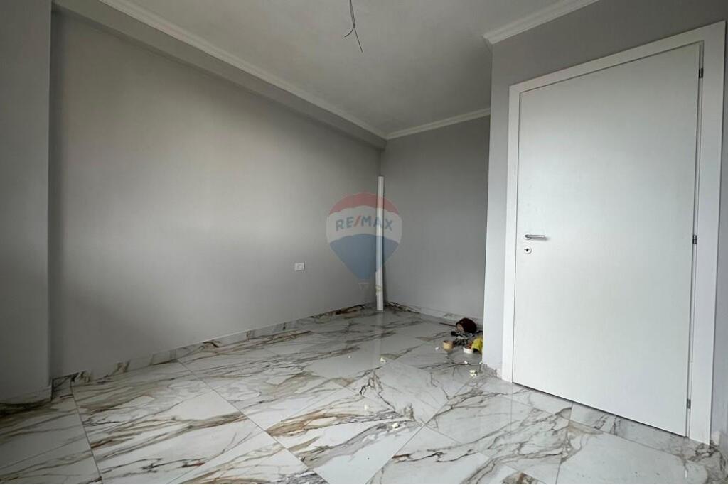 VENDESI APPARTAMENTO 2+1 , SHKOZE