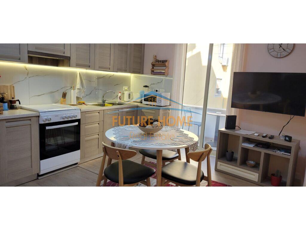 Qira, Apartament 2+1, Rruga Mine Peza, Qender, Tirane