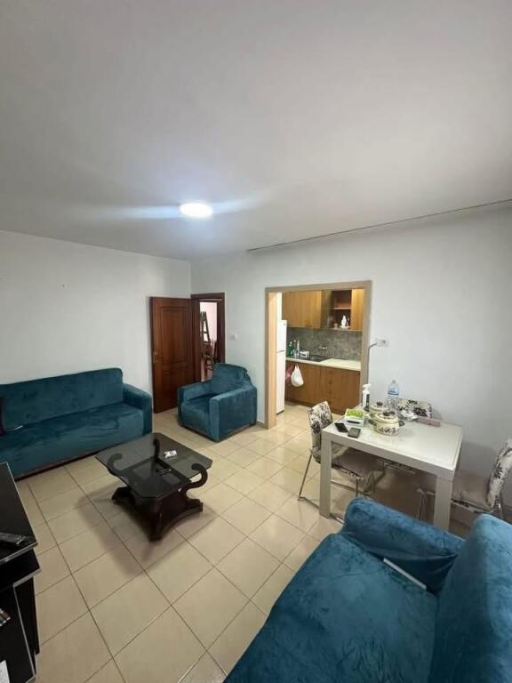 Shitet Apartament 2+1❌ULET CMIMI❌ 90.000€ ✅📍Lagja 16 ,Shkolla Qemal Mici