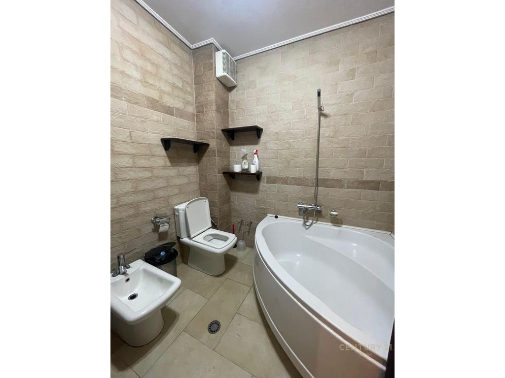 APARTAMENT 3+1 ME QIRA – LIQENI ARTIFICIAL(Juridiku)