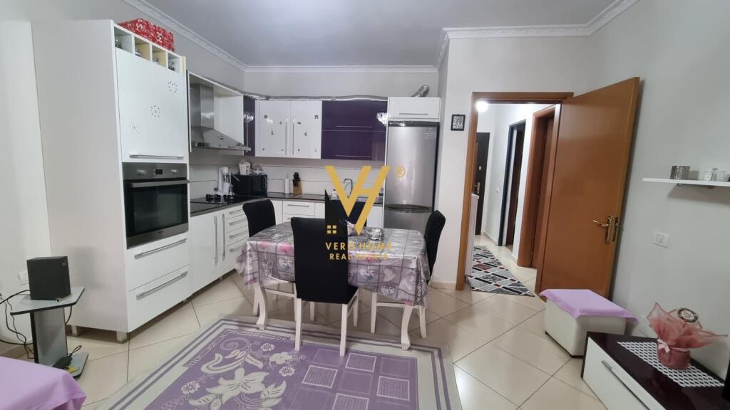 APARTAMENT 2+1+BLK ME QERA YZBERISHT 500 EURO