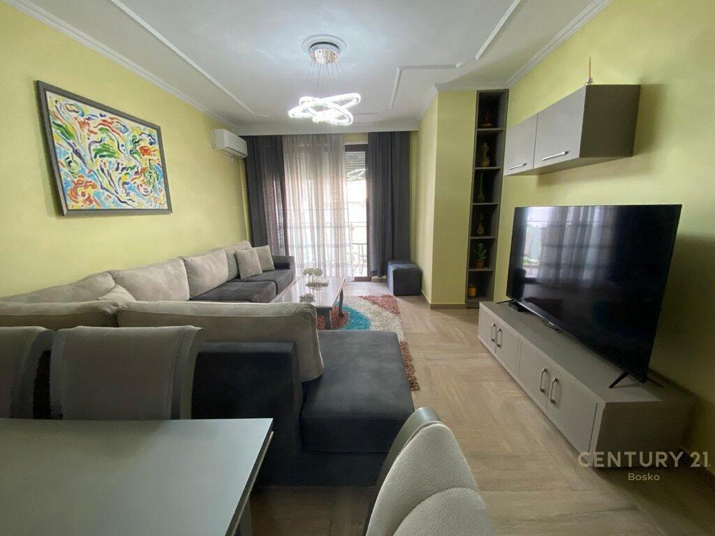 ME QIRA SUPER APARTAMENT 1+1 PRANE PROKURORISE SE TIRANES!