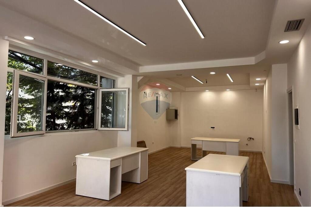 Office for rent in Brryli !