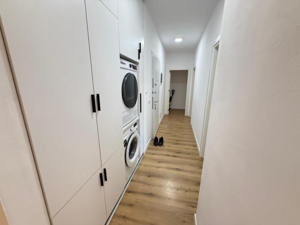 🏡 Appartamento 2+1 in Affitto📍 Via Dervish Hekali, vicino alla Scuola Rossa💶 Prezzo: 900 €