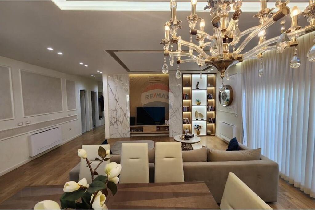 Apartament 3+1+2 me verande Te Liqeni i Tiranes!