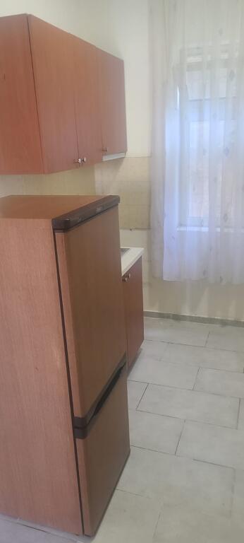 APPARTAMENTO 1+1 .260 EURO. EX MERCATO ELETTRICO