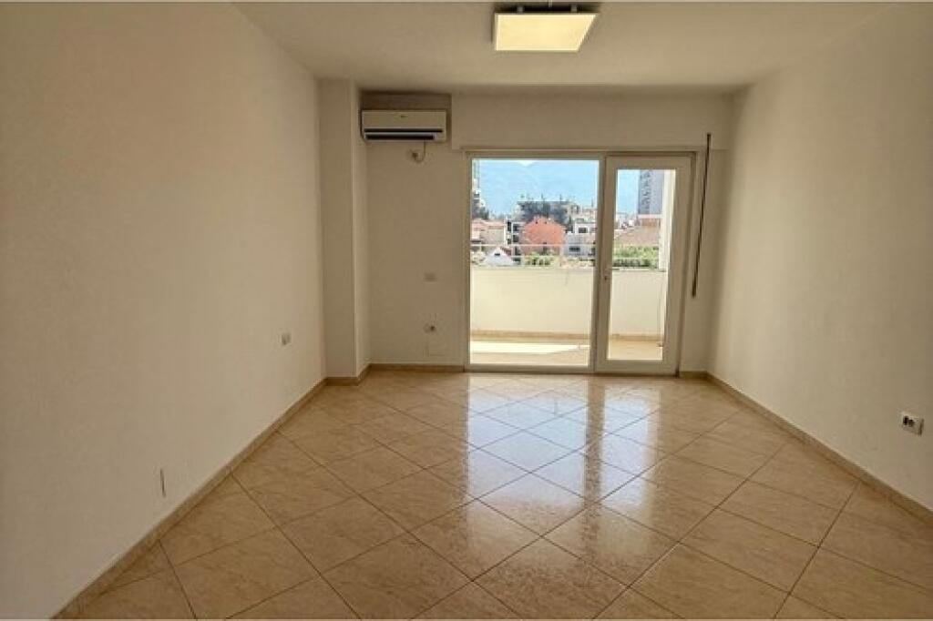 For Rent Apartment 2+1+2 on Siri Kodra Street 530581005-7