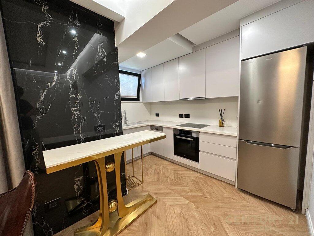 RENT 1+1 IN THE CENTER! 1,000 € /Month