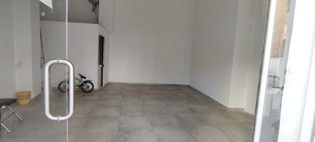 Negozio in affitto in via Barrikadave