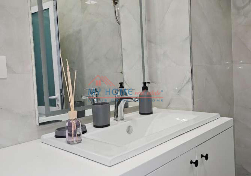 Apartament 1+1 me Qira Pazari i Ri Tirane