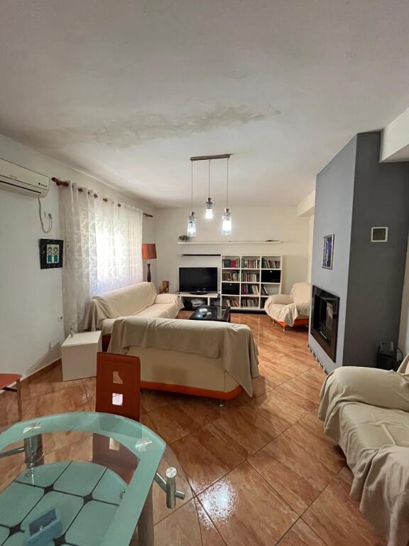 Affittasi Piano Villa - Ex Maternità Nuova