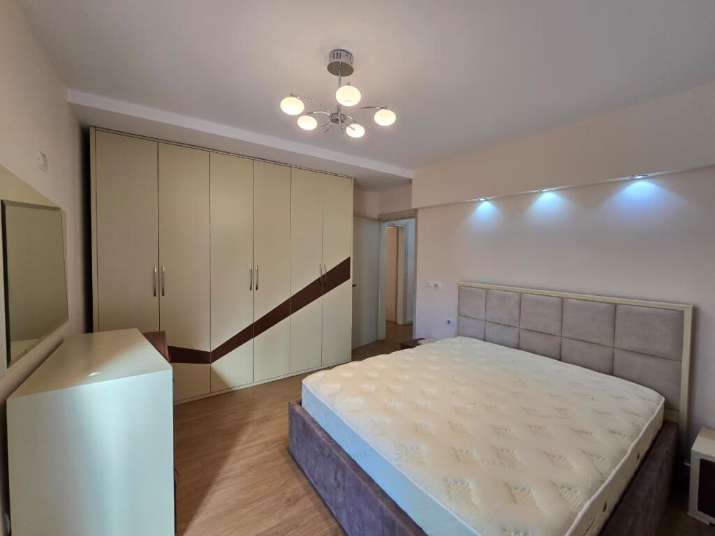 Apartment 1+1 for rent "Komuna e Parisit"