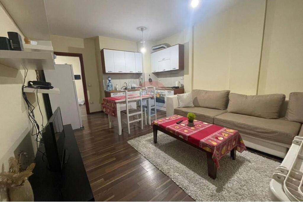 Apartament 1+1 me qira – Liqeni i Thatë