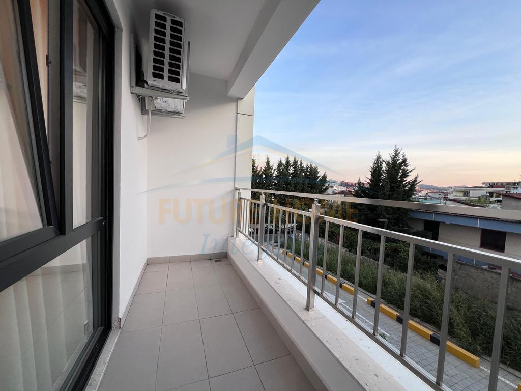 Shitet, Apartament 2+1, Porceln, Tiranë.