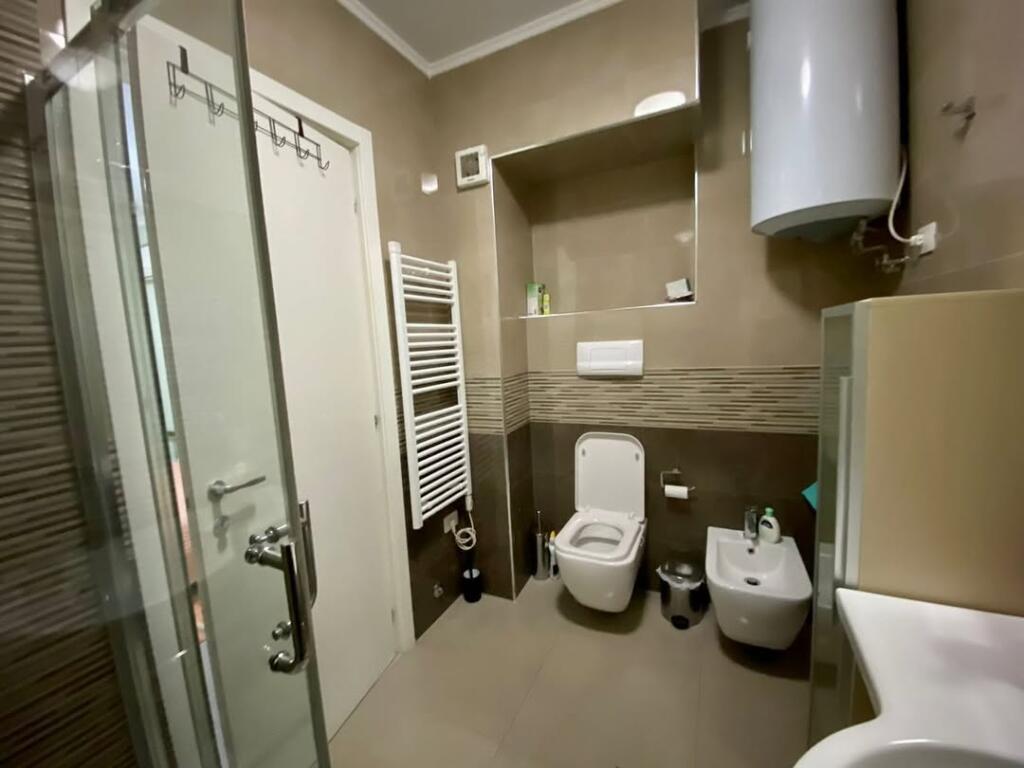 Shkembi Kavajes📌Appartamento 2+1 in vendita prima linea spiaggia, Durres