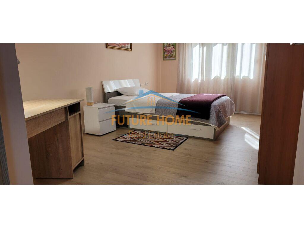 Qira, Apartament 2+1, Rruga Mine Peza, Qender, Tirane
