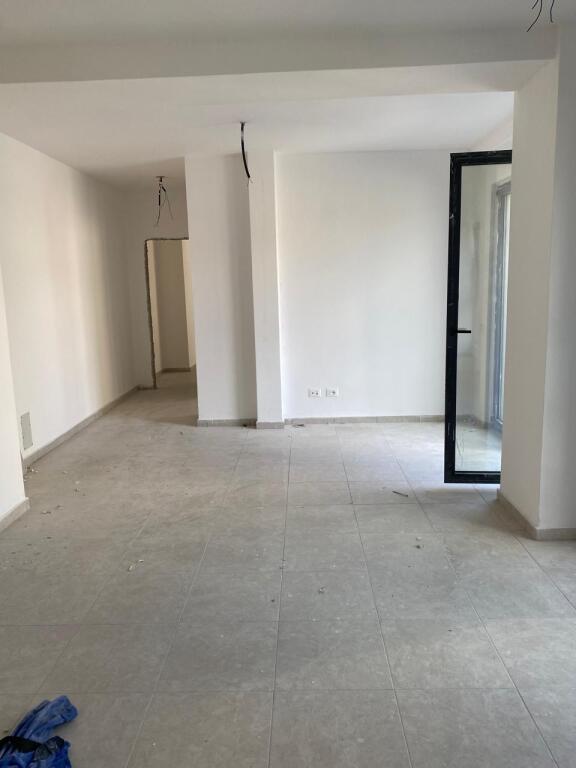 2+1,for office,at ambasador 3 at pazari i ri,price 700 euro
