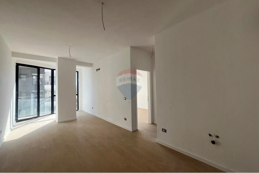 Apartament 1+1 Ne Shitje Te Mine Peza!
