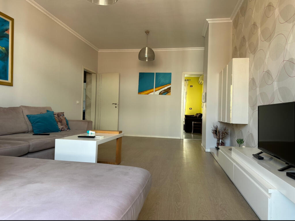 APARTMENT 3+1+2+Parking NEAR ASTIR ROUNDABOUT !