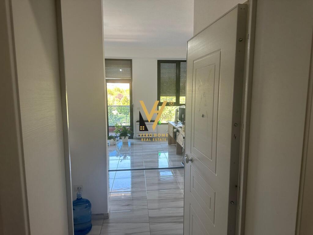 UFFICIO 2+1+BLK IN AFFITTO ALI DEMI 650 EURO