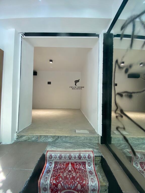 SHOP FOR RENT 50 M2 BRRYL 60,000 LEKE