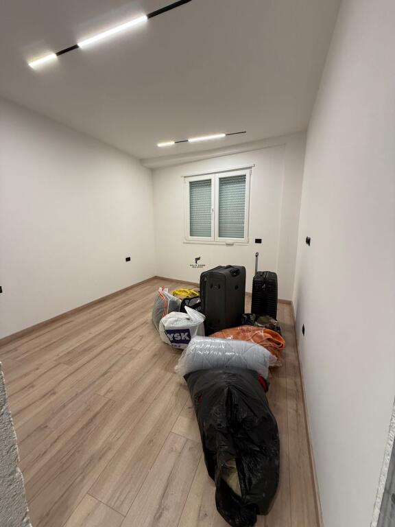 OFFICE FOR RENT 1+1 70 M2 PARIS MUNICIPALITY 700 EURO