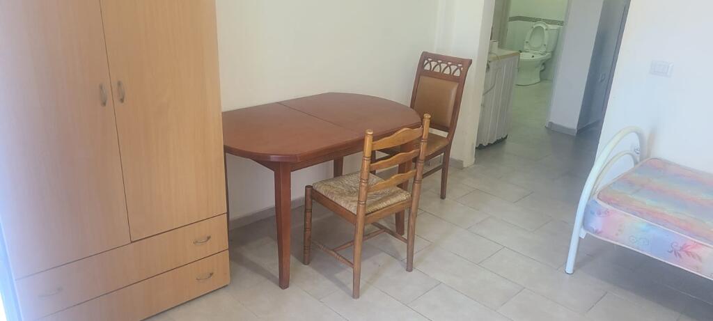 APPARTAMENTO 1+1 .260 EURO. EX MERCATO ELETTRICO
