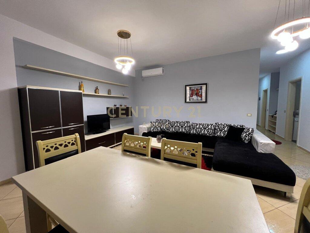 JEPET ME QERA APARTAMENT 2+1+2 PERBALL KOMPLEKSIT DELIORGJI