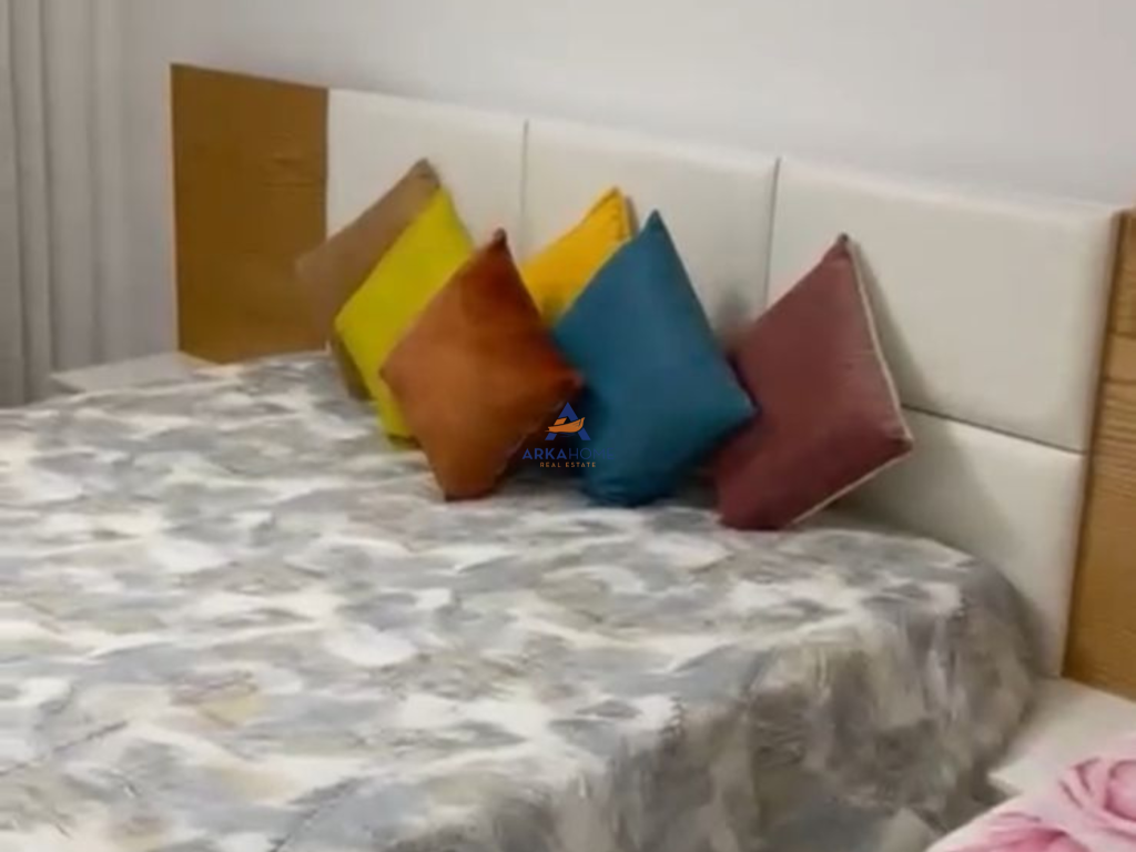 VENDESI APPARTAMENTO 2+1+2 BALCONI A "MISTO MAME" 204000 EURO