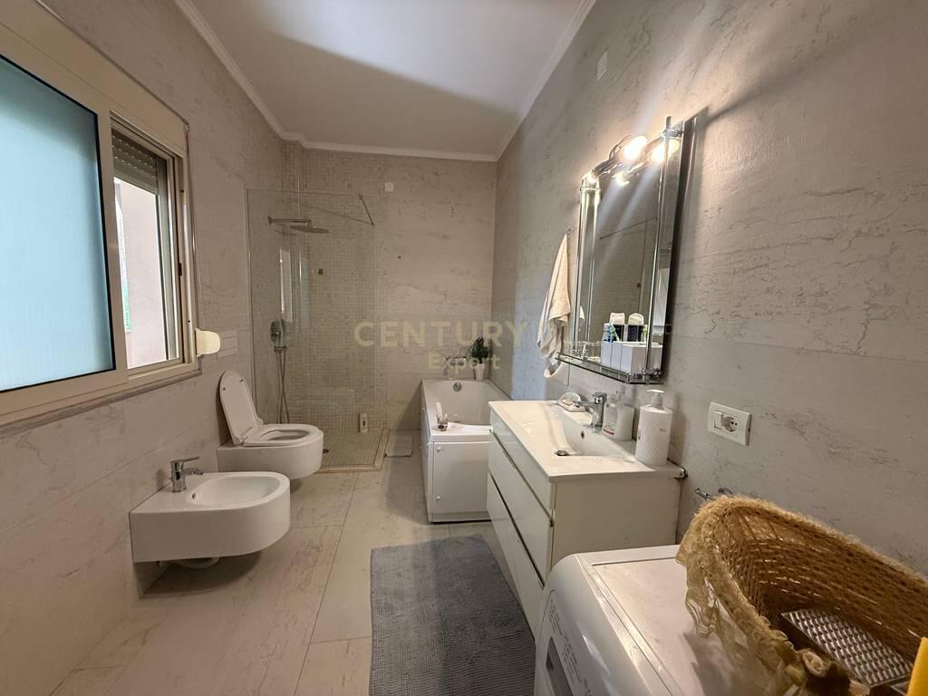 3+1 APARTMENT FOR RENT – 2nd FLOOR OF THE VILLA, BRRYLIT AREA