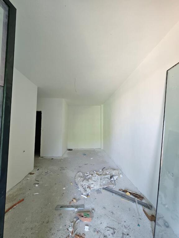 VENDESI APPARTAMENTO 3+1+2 – ZONA 5 MAGGIO