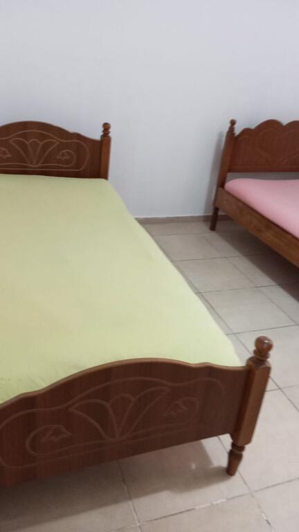 Affittasi 2+1 arredato al 3° piano villa Jordan Misja  500 wu