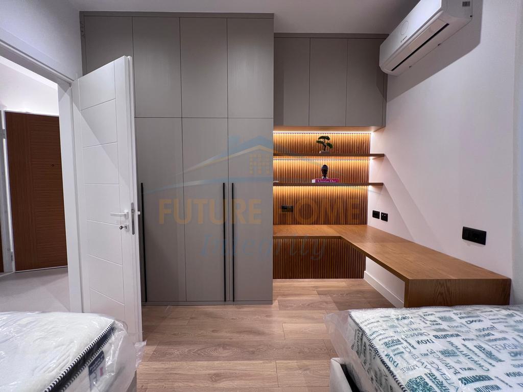Shitet, Apartament 2+1, Porceln, Tiranë.