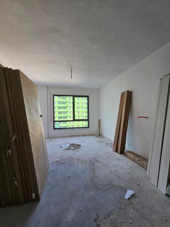 VENDESI APPARTAMENTO 3+1+2 – ZONA 5 MAGGIO