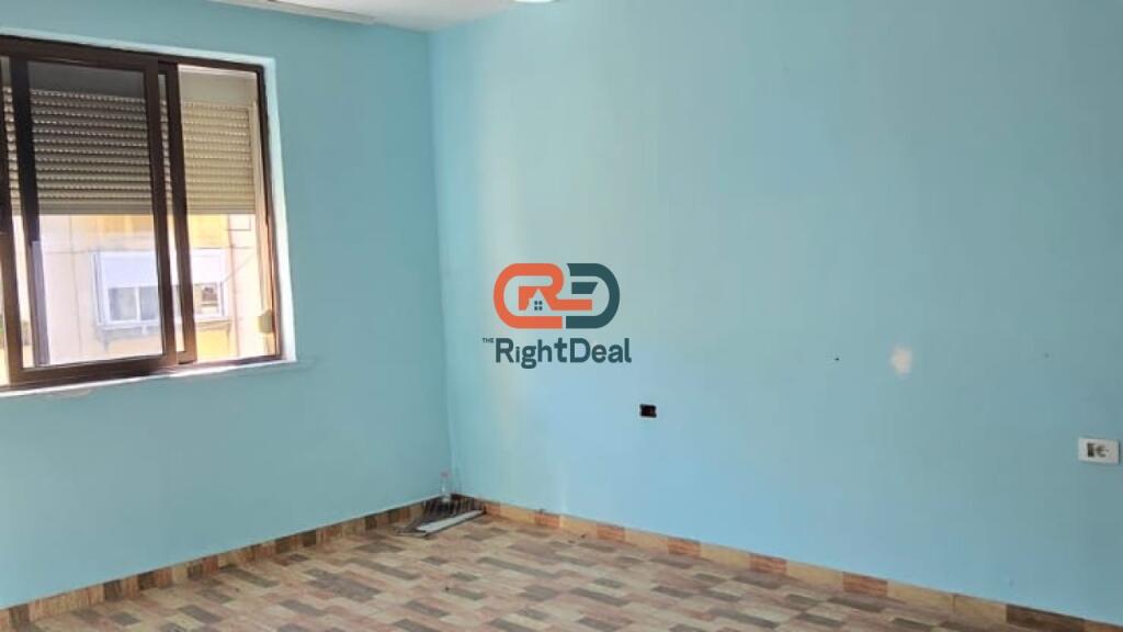 Prane 21 Dhjetorit, Shitet Apartament 1+1 Ideal Per Investim Dhe Per Banim !!