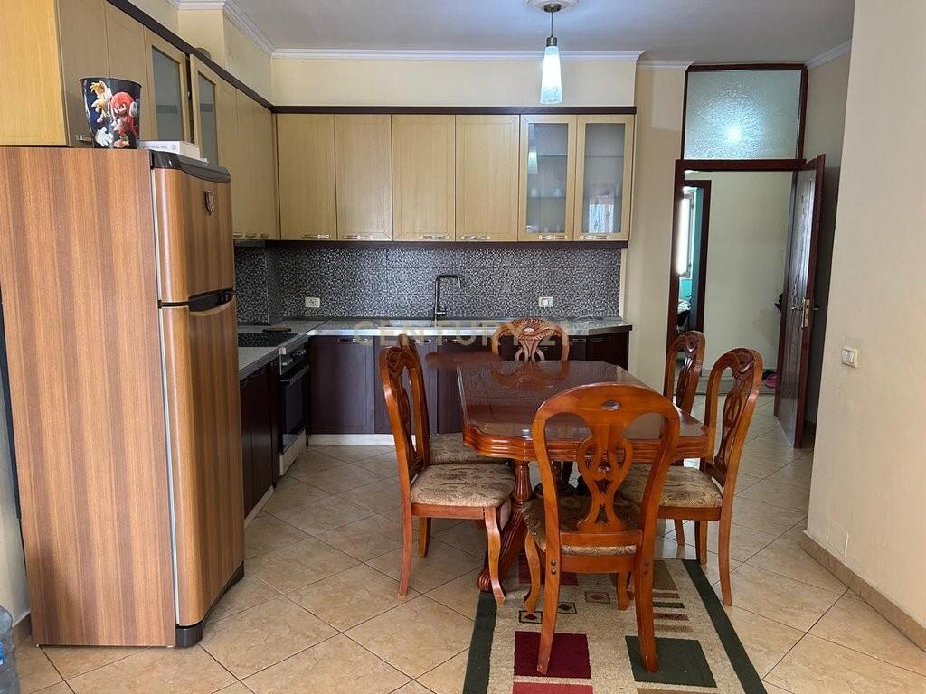 APARTAMENT ME QIRA 2+1+2 TEK CASA ITALIA