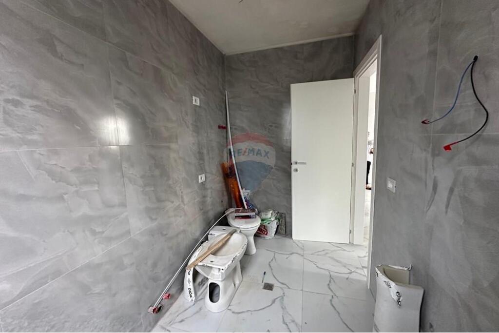 VENDESI APPARTAMENTO 2+1 , SHKOZE