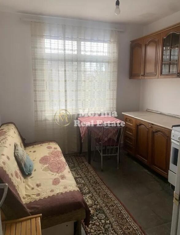Qera, Apartament 1+1+ambient gatimi, Rruga e Dibres — Medrese, 450 euro/muaj.