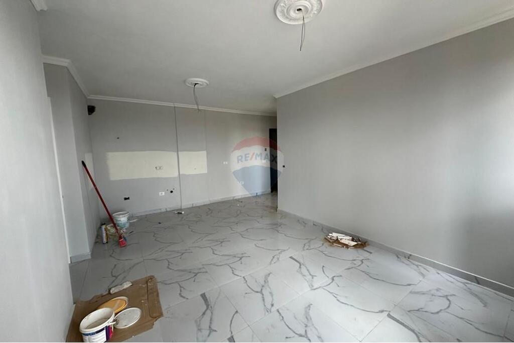 VENDESI APPARTAMENTO 2+1 , SHKOZE