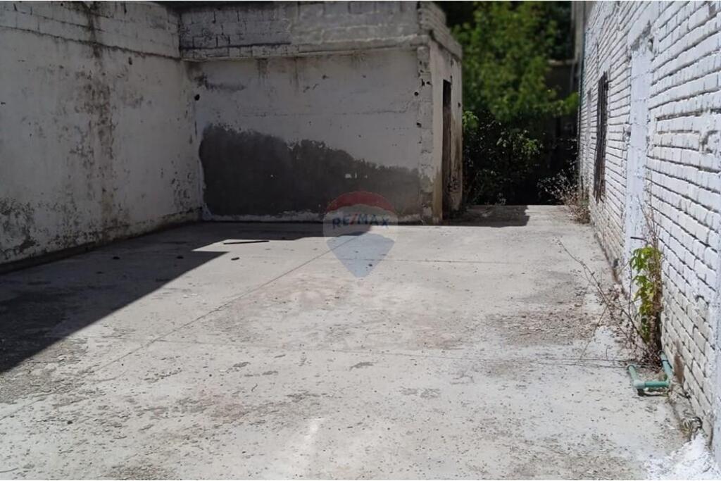 Two-Story Warehouse for Rent in Kombinat!