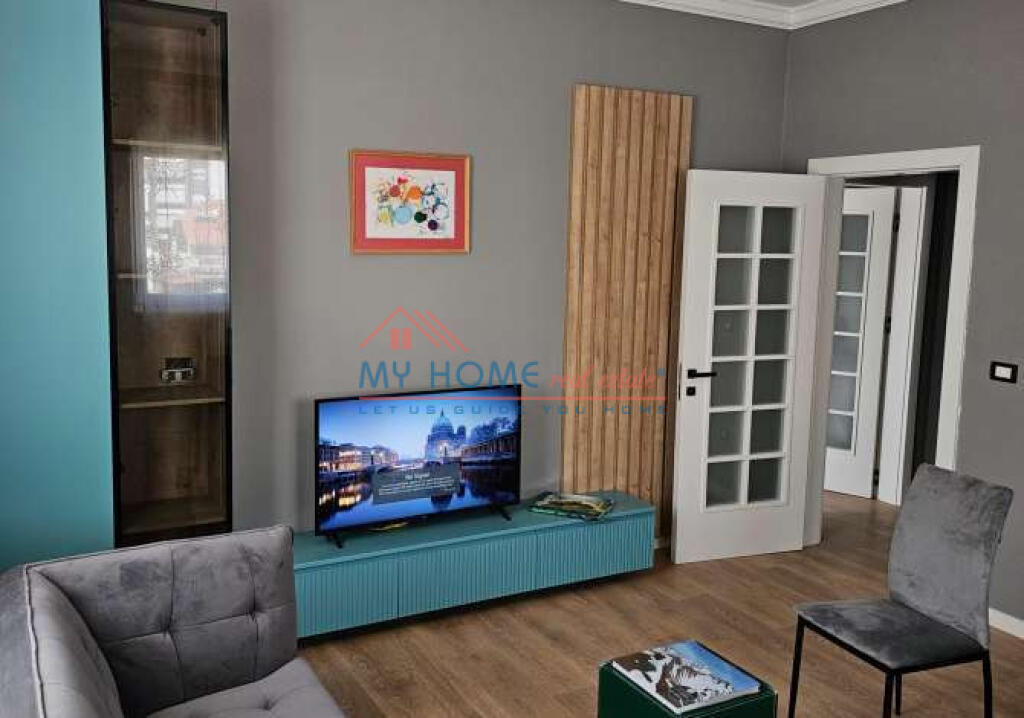 Apartament 1+1 me Qira Pazari i Ri Tirane