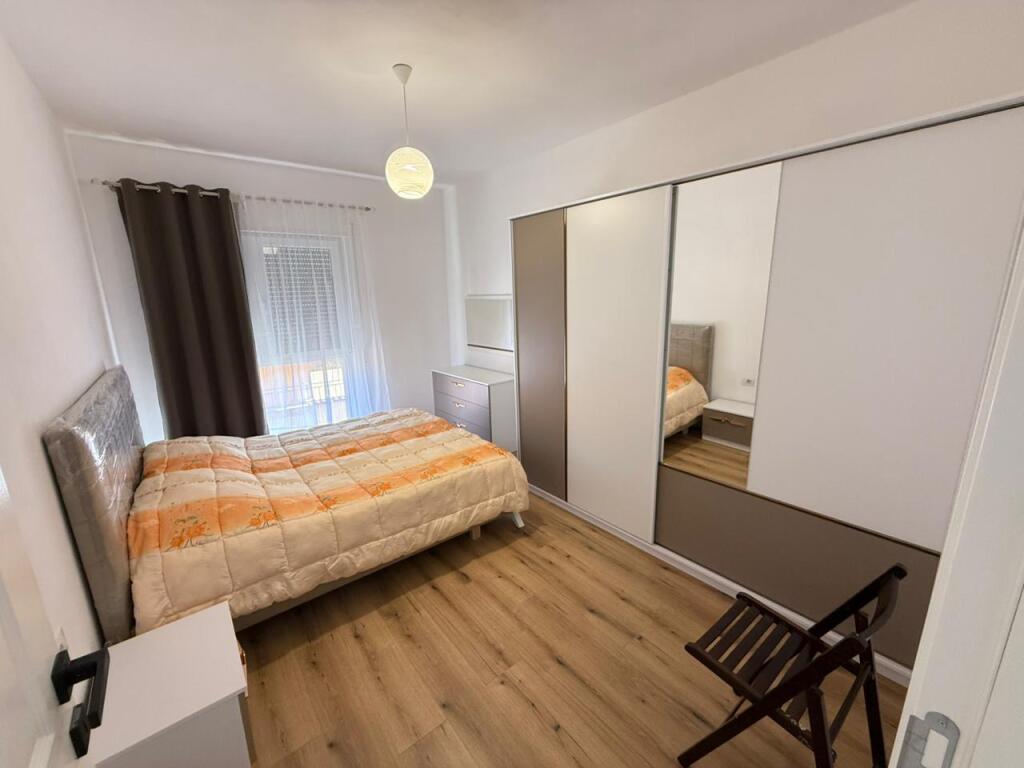 🏡 Appartamento 2+1 in Affitto📍 Via Dervish Hekali, vicino alla Scuola Rossa💶 Prezzo: 900 €