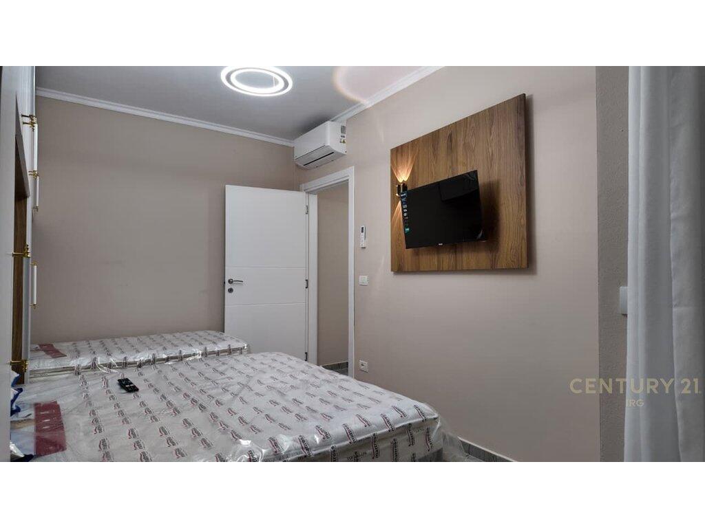APARTAMENT 1+1 ME QIRA – PRANË SHKOLLËS SË KUQE